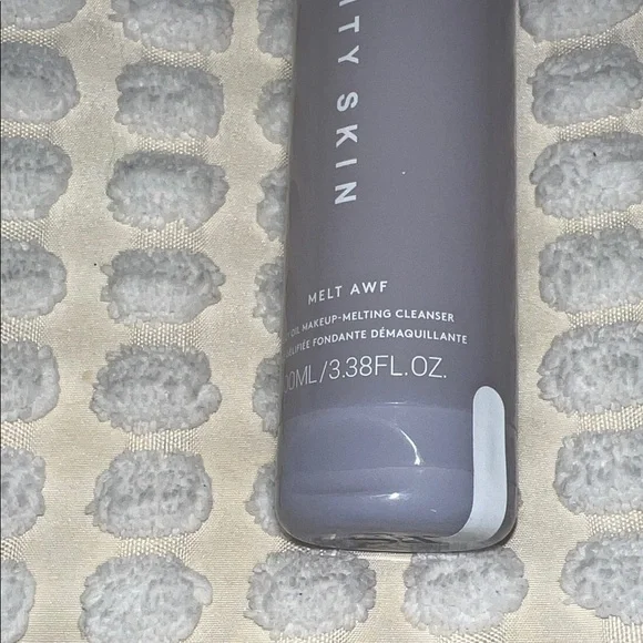 Fenty Skin Melt AWF Cleanser - Picture 3 of 3